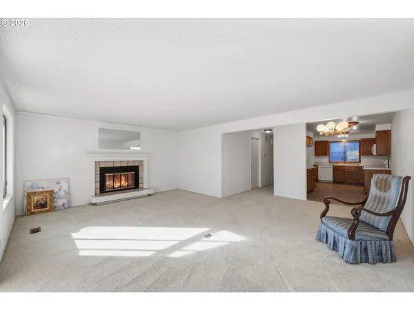 $359,000 | 2281 Ridgeway Drive, Eugene, OR 97401