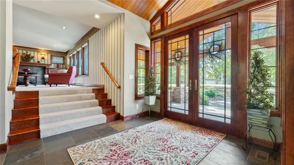 $989,000 | 146 Country Club Drive, Nevada, MO 64772