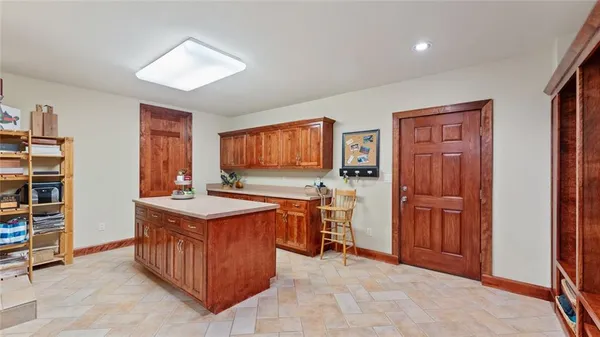 $989,000 | 146 Country Club Drive, Nevada, MO 64772