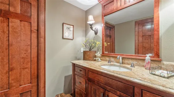 $989,000 | 146 Country Club Drive, Nevada, MO 64772