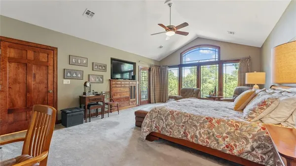 $989,000 | 146 Country Club Drive, Nevada, MO 64772