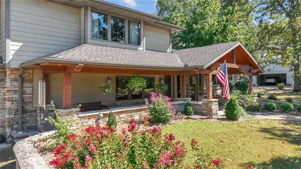 $989,000 | 146 Country Club Drive, Nevada, MO 64772