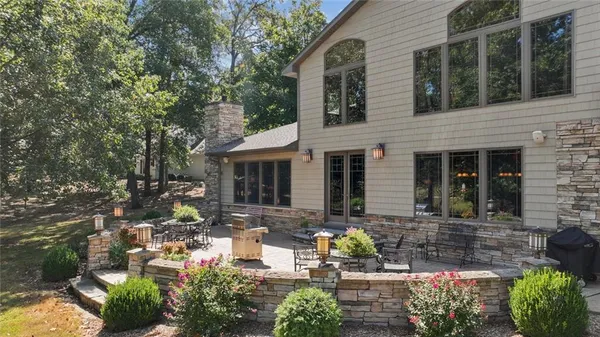 $989,000 | 146 Country Club Drive, Nevada, MO 64772