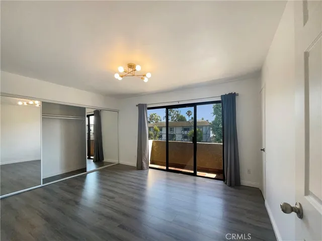 $428,000 | 14735 Victory, Van Nuys, CA 91411