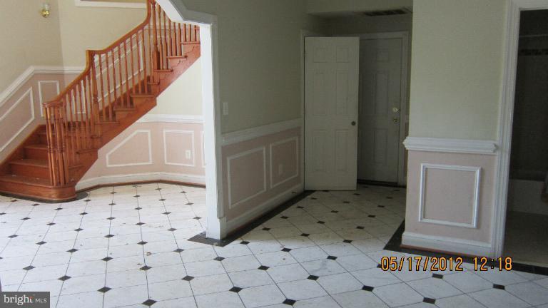 5808 Hanover Avenue Springfield, VA 22150 - Photo 2 of 7 Exterior (General)