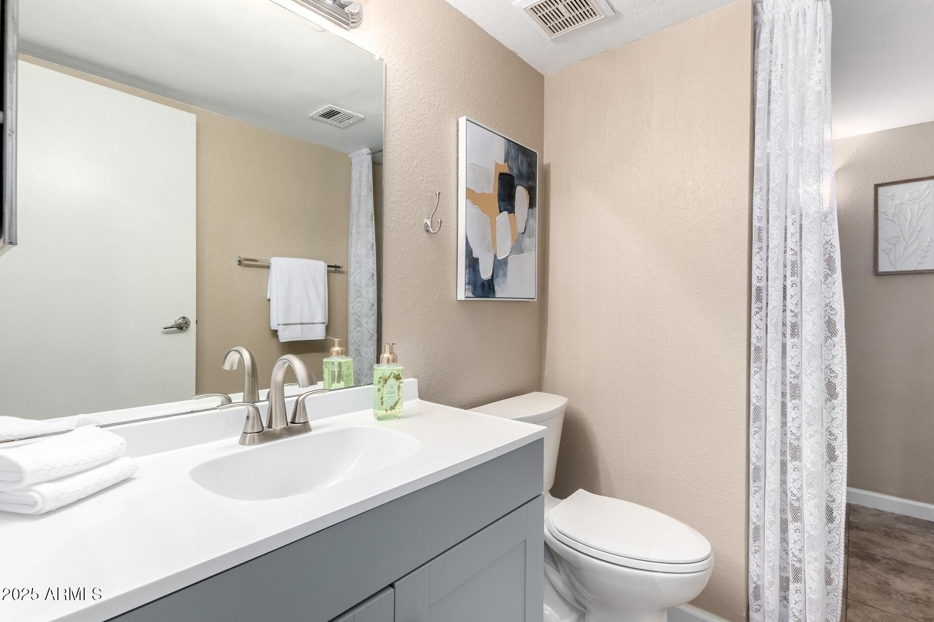 3511 East Baseline Road, Unit 1076 Phoenix, AZ 85042 - Photo 8 of 14 Bathroom