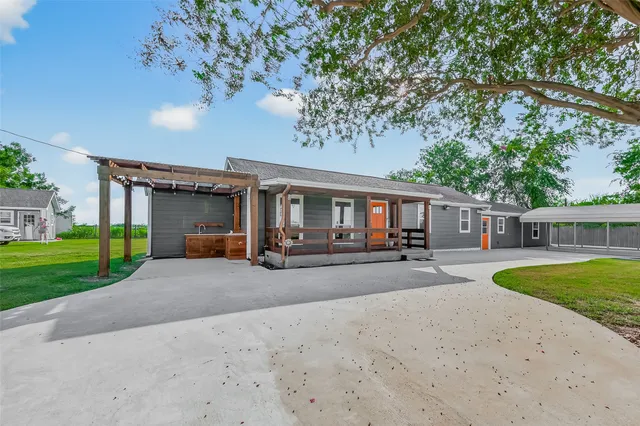 $470,000 | 12989 Farm To Market 359, Hempstead, TX 77445