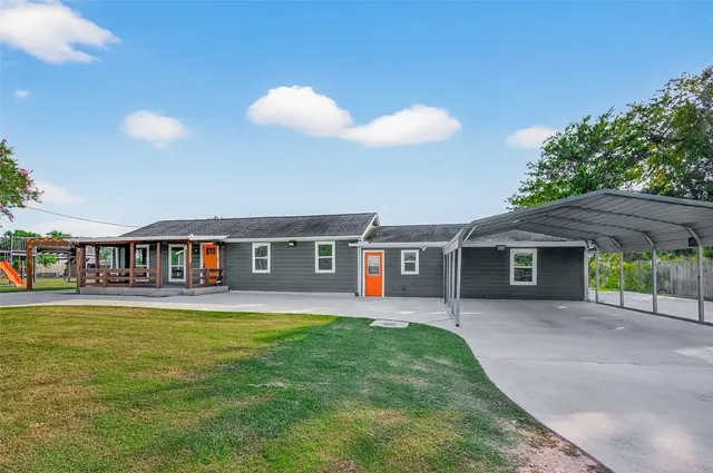 $470,000 | 12989 Farm To Market 359, Hempstead, TX 77445