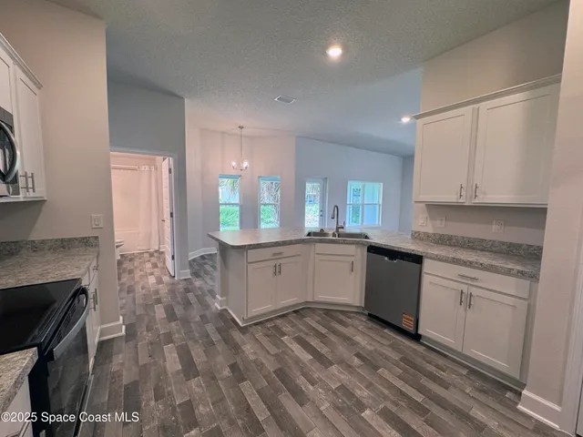 $428,900 | 832 Majestic Avenue, Sebastian, FL 32958