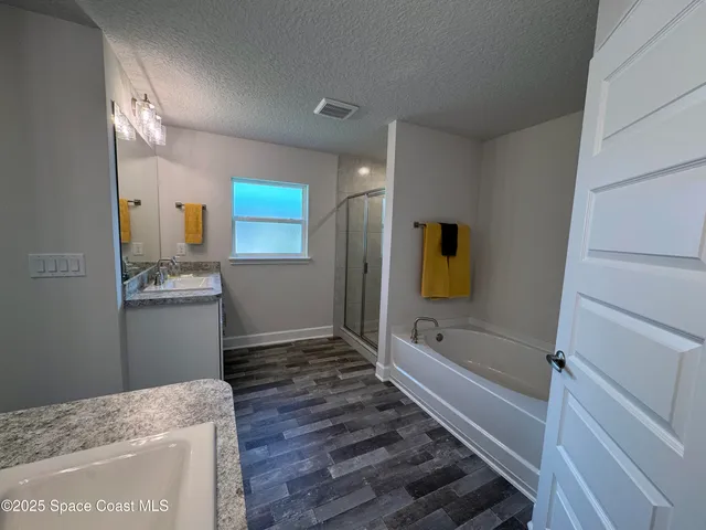 $428,900 | 832 Majestic Avenue, Sebastian, FL 32958