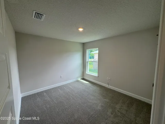 $428,900 | 832 Majestic Avenue, Sebastian, FL 32958