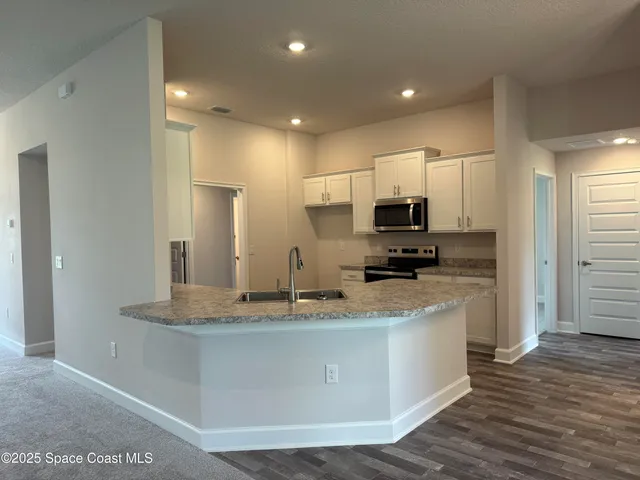 $428,900 | 832 Majestic Avenue, Sebastian, FL 32958