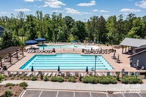 1176 Weir Court Fort Mill, SC 29708 - Photo 33 of 35 a view of a yard with a table and a chairs