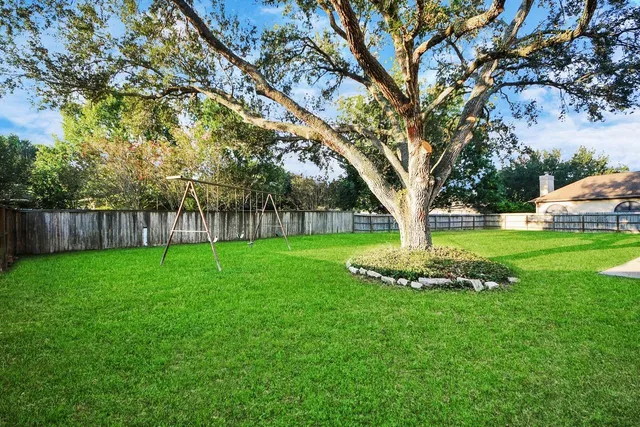 $3,100 | 33318 Winsford Street, Fulshear, TX 77441