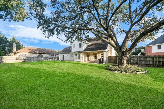 $3,100 | 33318 Winsford Street, Fulshear, TX 77441