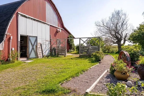 $695,000 | 60445 Summit Road West, Ashland, WI 54806
