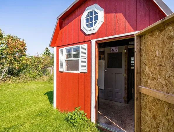 $695,000 | 60445 Summit Road West, Ashland, WI 54806