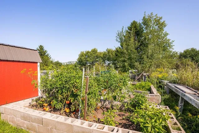 $725,000 | 60445 Summit Road West, Ashland, WI 54806