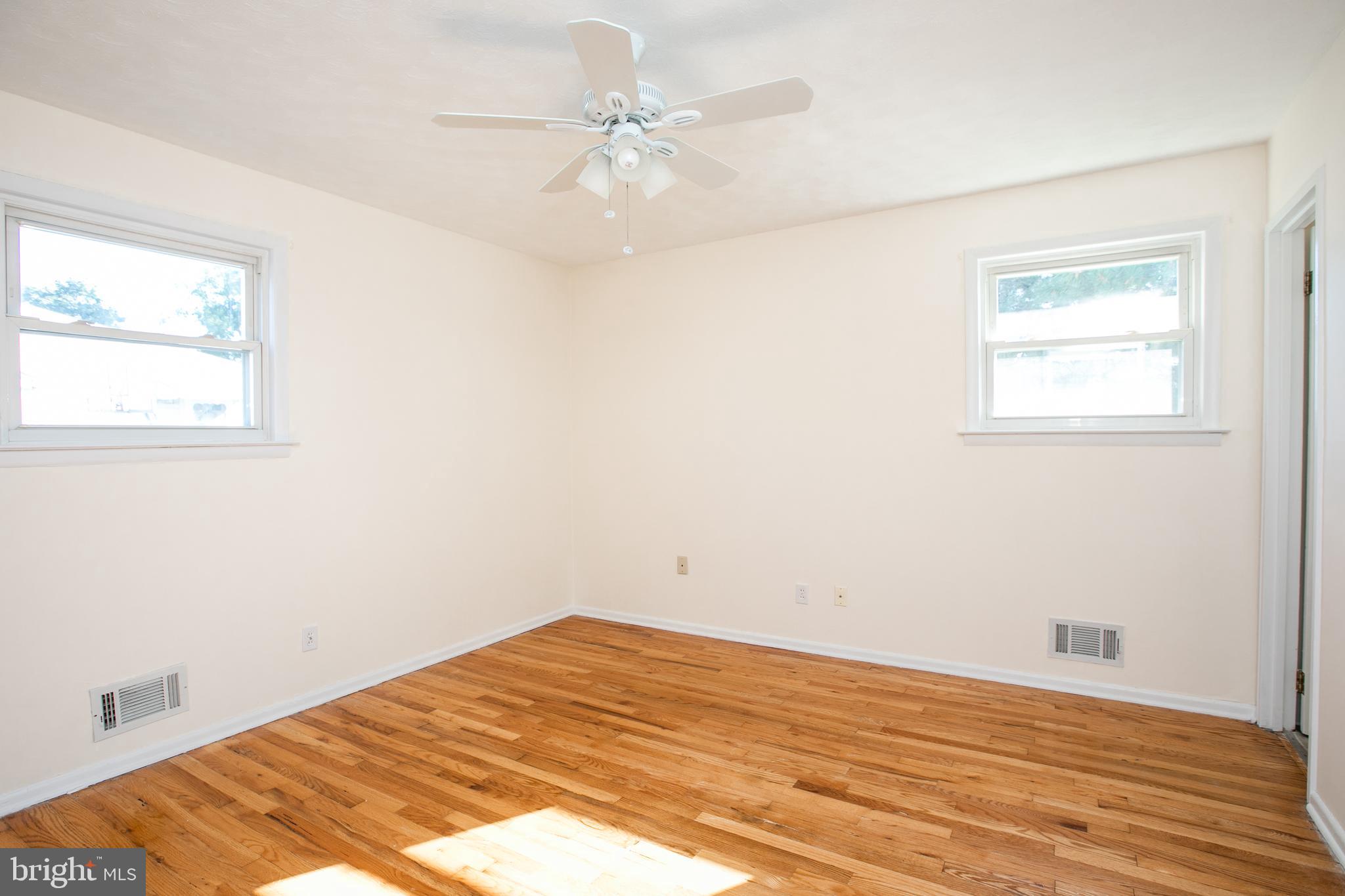 2029 Kuser Road Hamilton, NJ 08690 - Photo 16 of 31