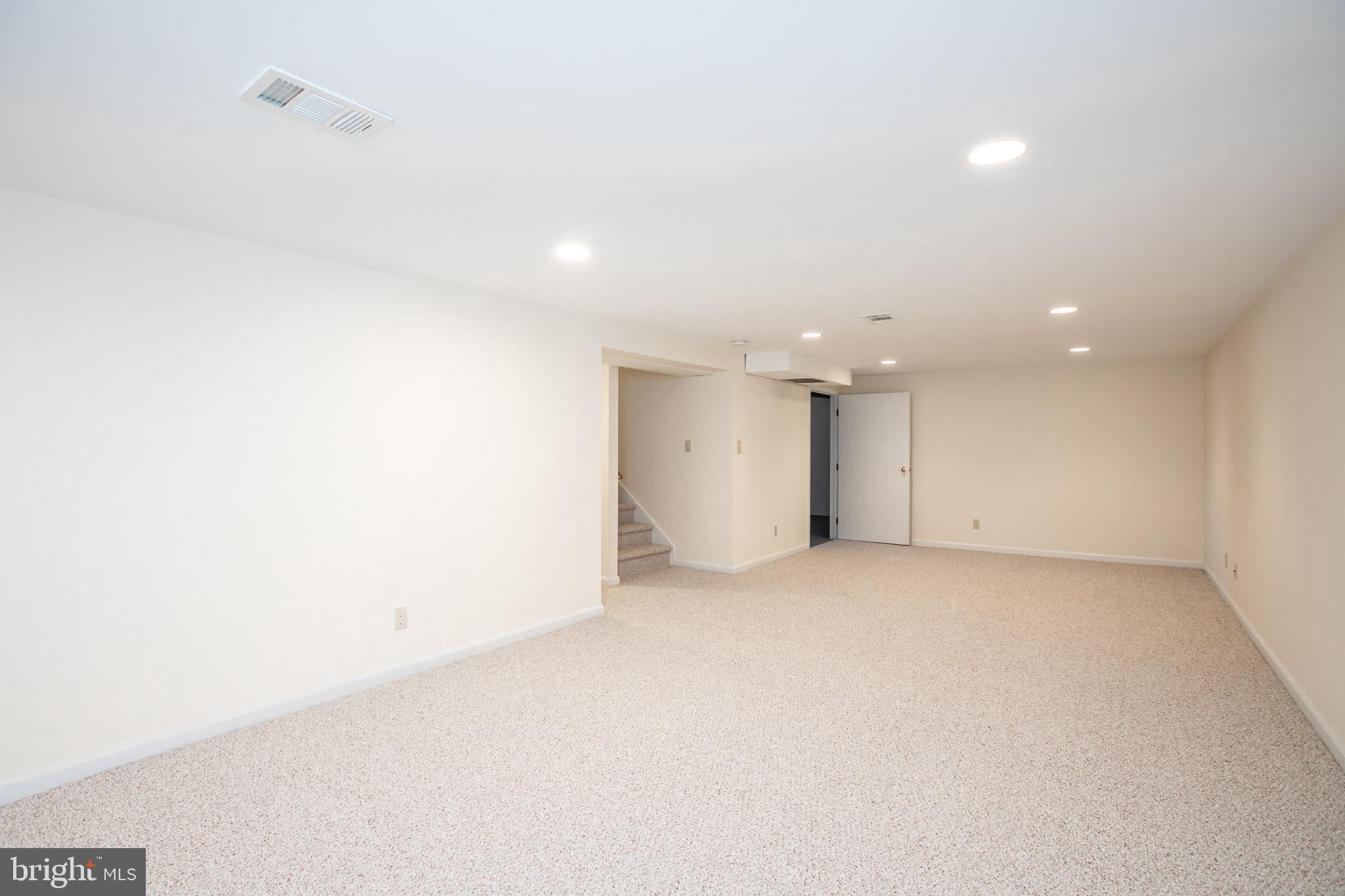 2029 Kuser Road Hamilton, NJ 08690 - Photo 26 of 31