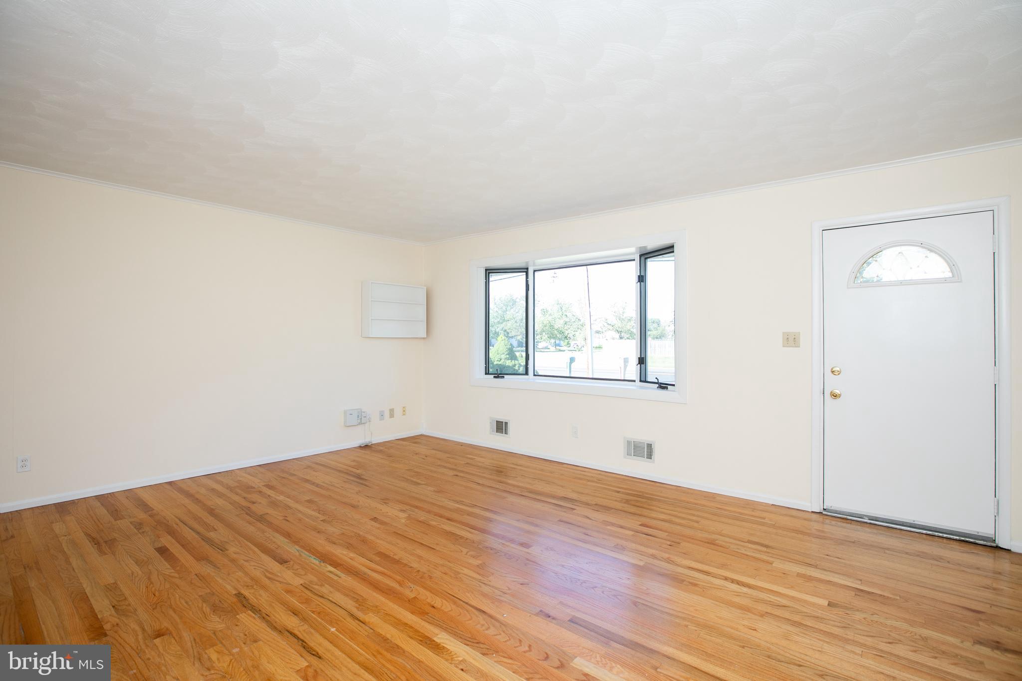 2029 Kuser Road Hamilton, NJ 08690 - Photo 4 of 31