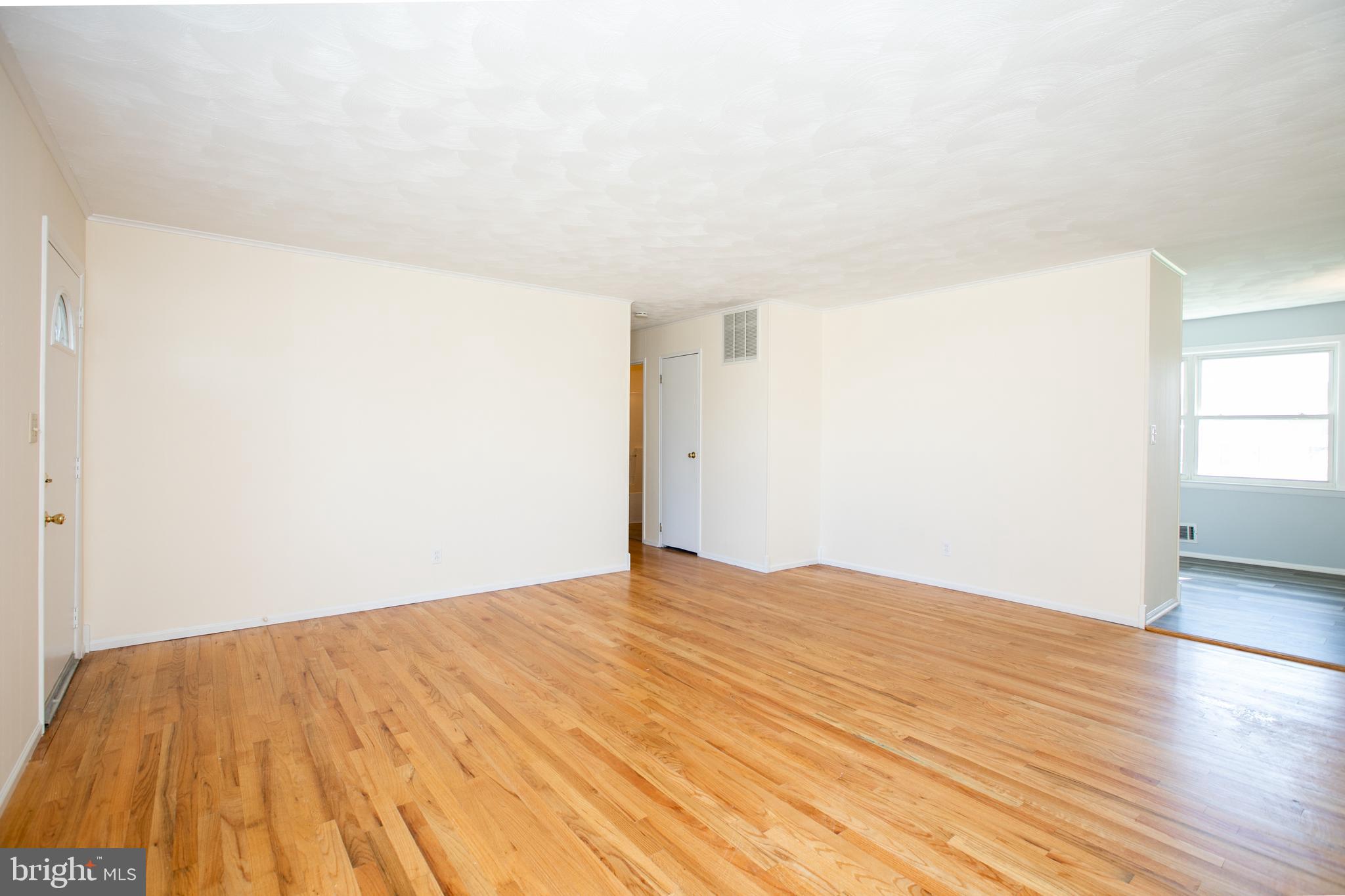 2029 Kuser Road Hamilton, NJ 08690 - Photo 7 of 31