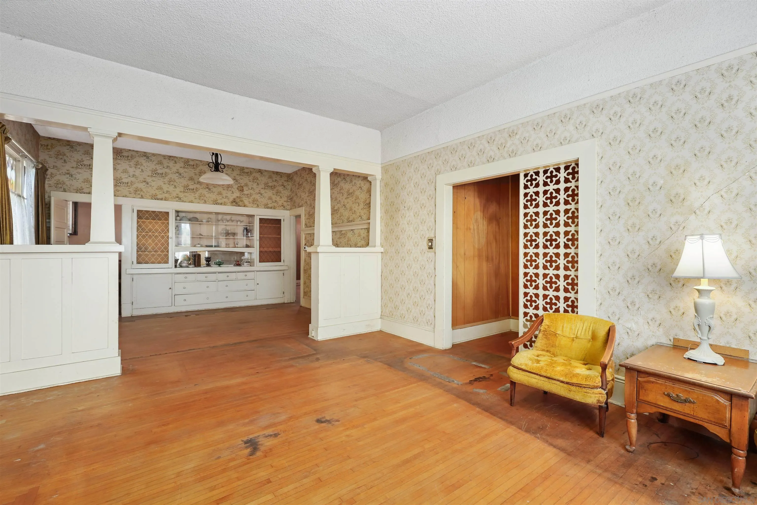 9069-73 Rosedale Court Spring Valley, CA 91977 - Photo 8 of 47 a living room with furniture and a large window