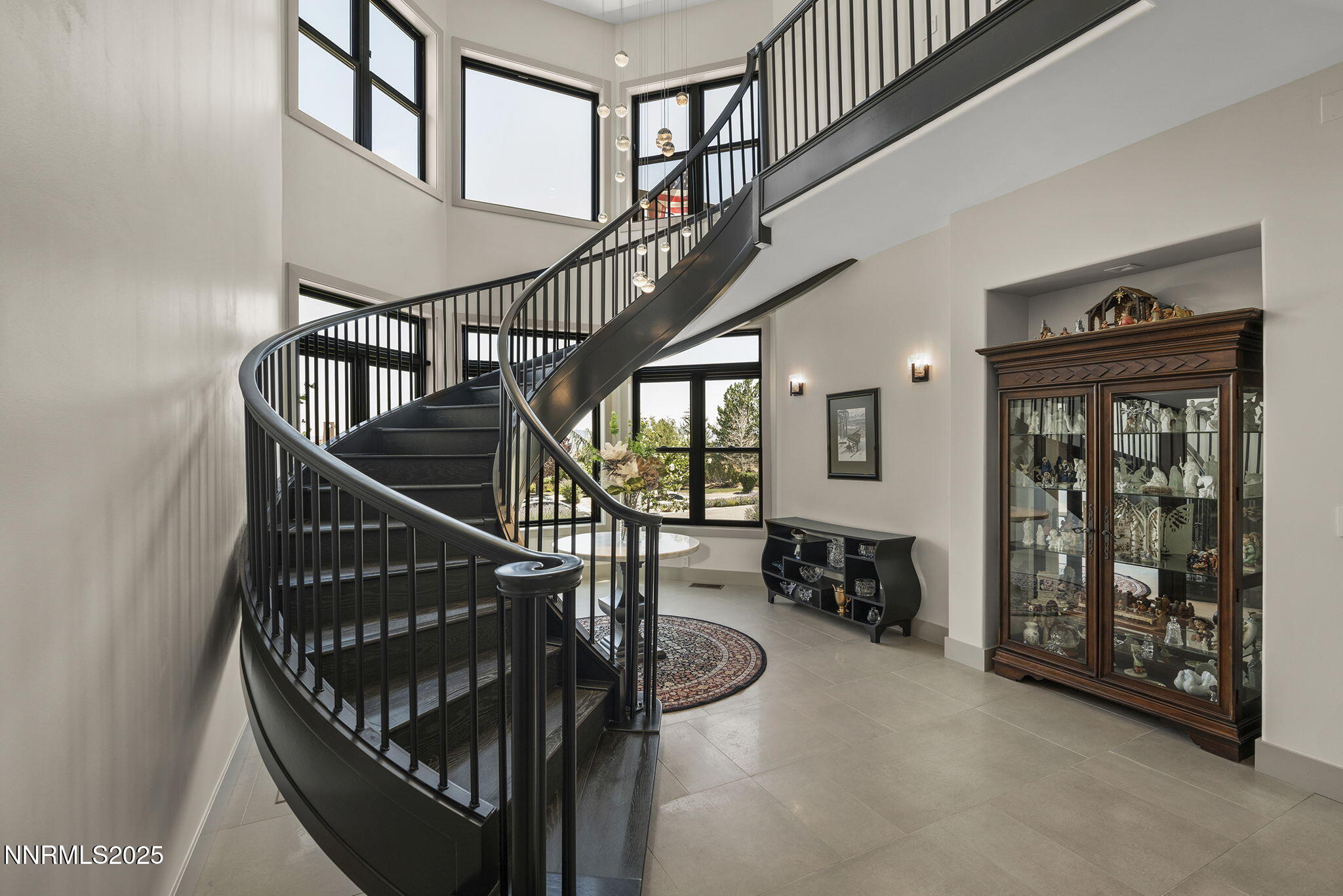 6177 North Featherstone Circle Reno, NV 89511 - Photo 33 of 72 a view of entryway with livingroom