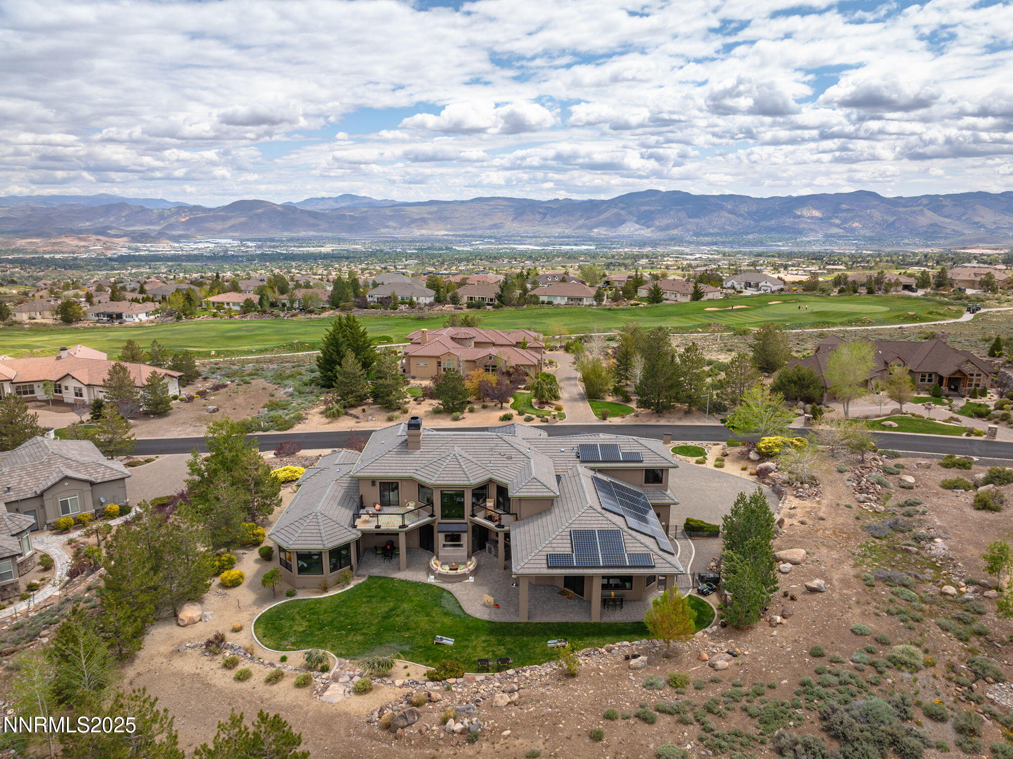 6177 North Featherstone Circle Reno, NV 89511 - Photo 72 of 72 a view of a lake with houses in the back
