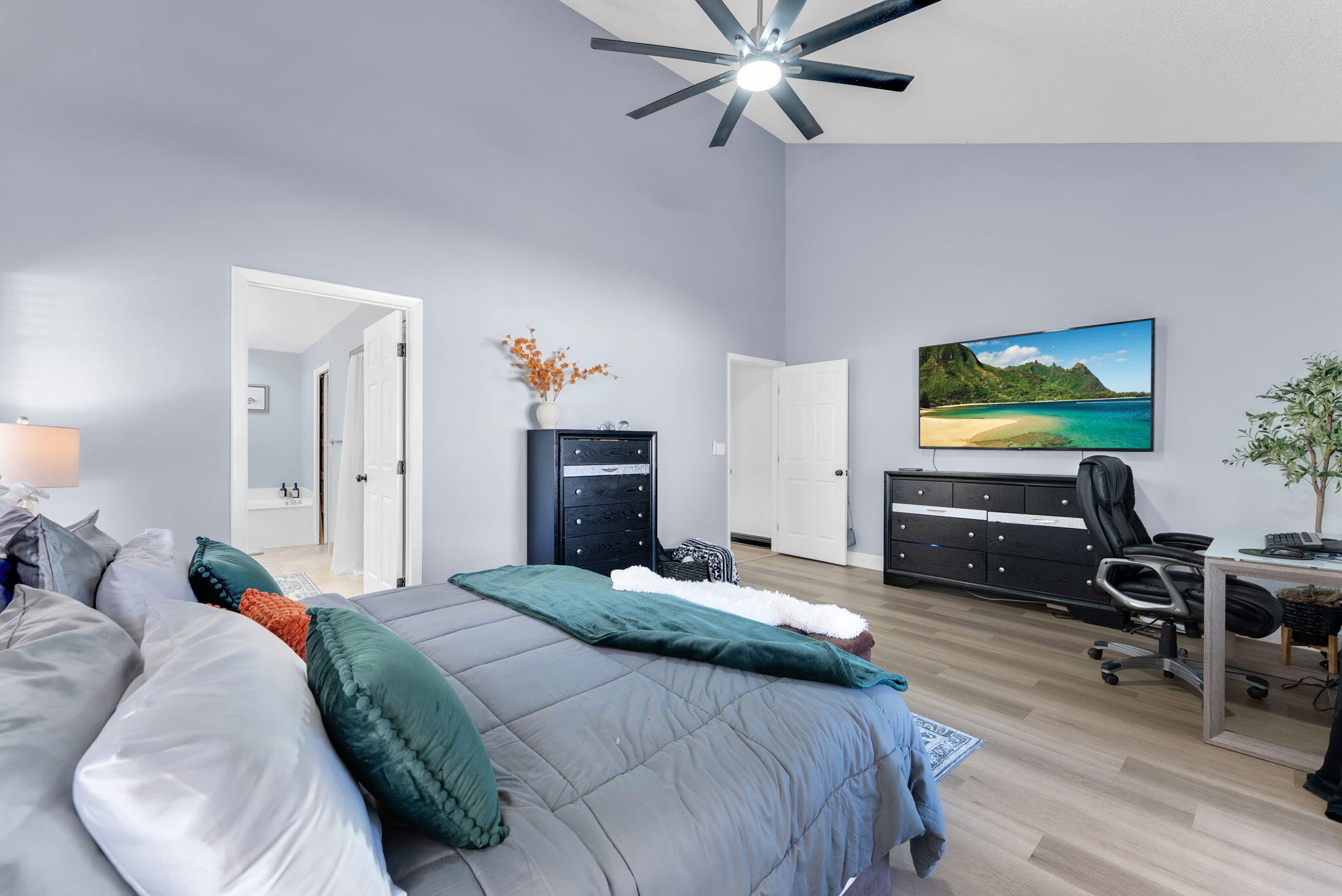 10811 Fox Glen Drive Boca Raton, FL 33428 - Photo 14 of 31 10811_1st Floor Master Bedroom