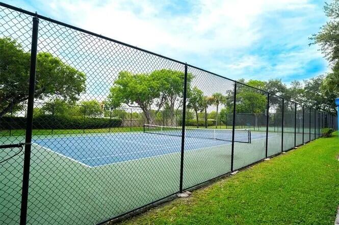10811 Fox Glen Drive Boca Raton, FL 33428 - Photo 25 of 31 10811_Boca Springs_Tennis Court