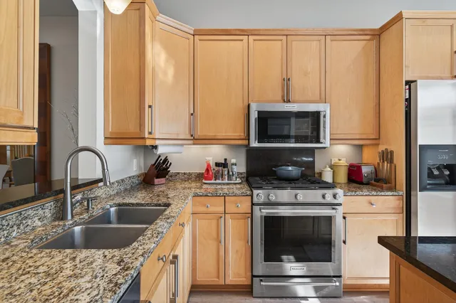 $549,000 | 712 Linden Street, Mendota Heights, MN 55118