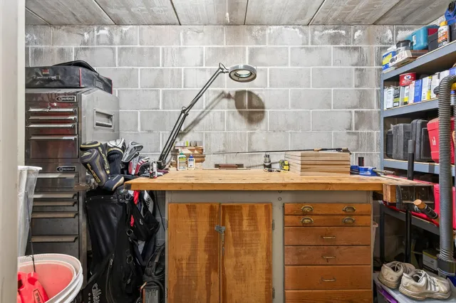 $549,000 | 712 Linden Street, Mendota Heights, MN 55118