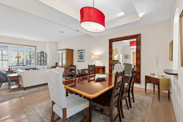 $549,000 | 712 Linden Street, Mendota Heights, MN 55118