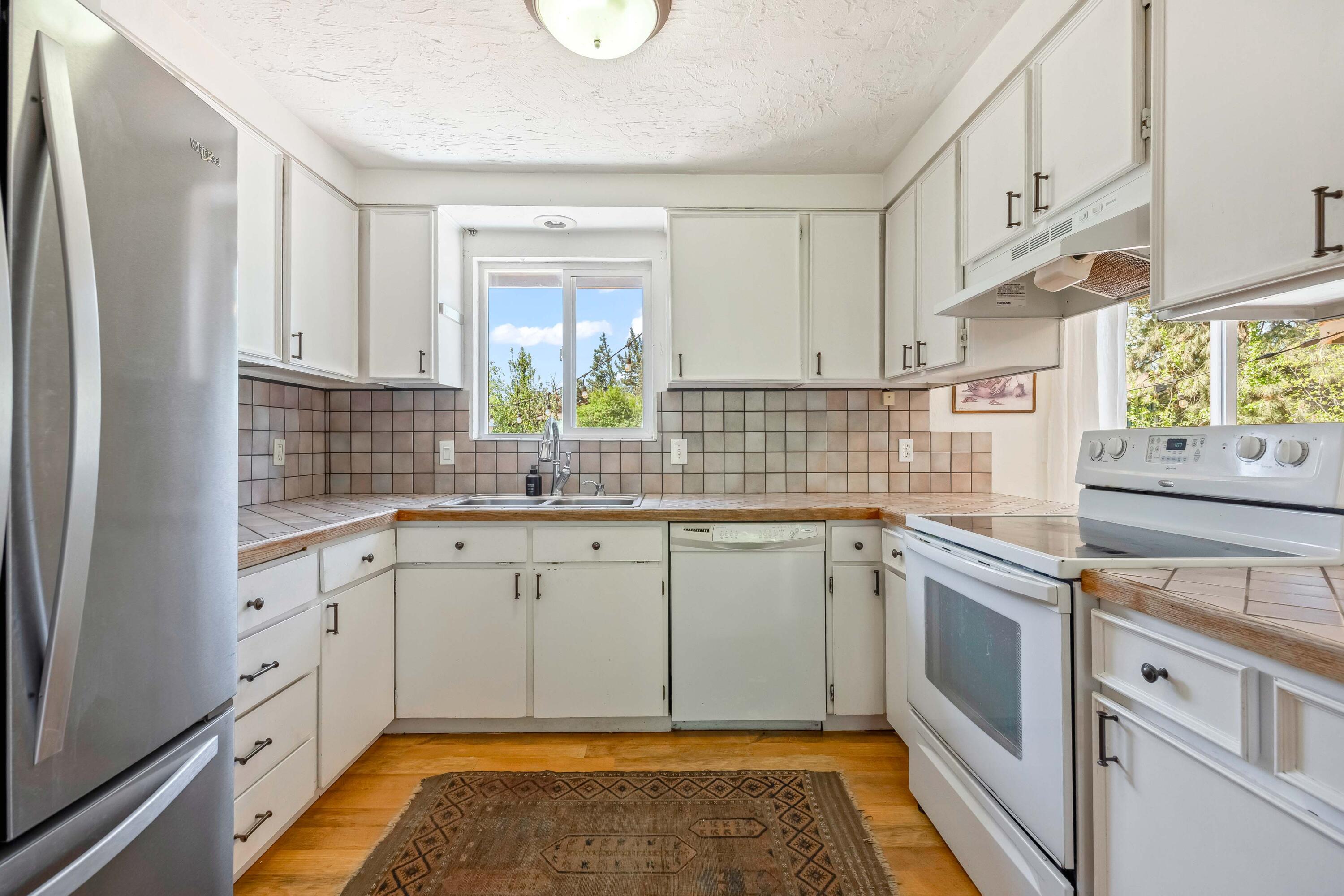 63609 Hunters Circle Bend, OR 97701 - Photo 8 of 38 08