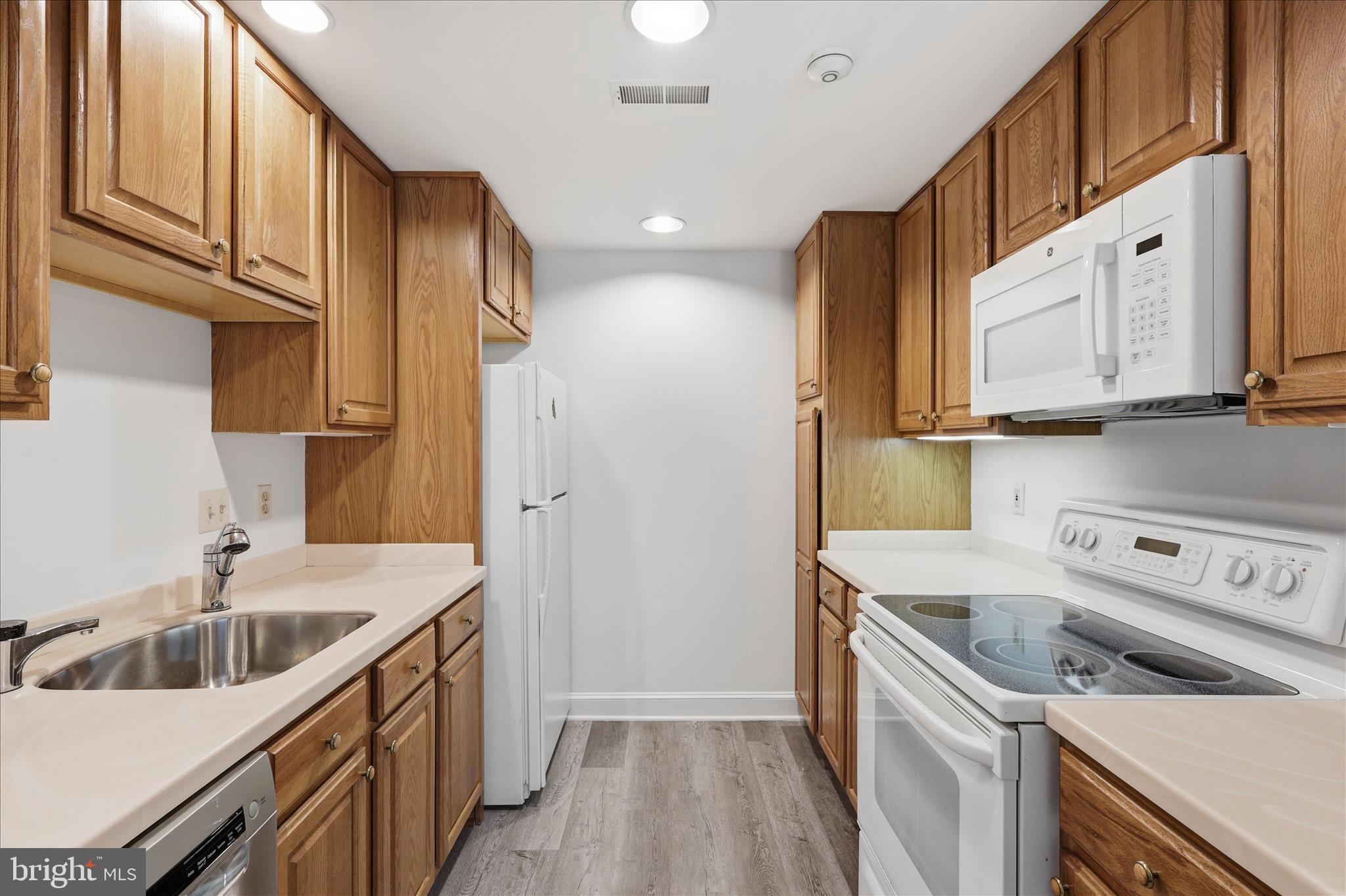 1051 Kelso Road Great Falls, VA 22066 - Photo 27 of 40 Lower level independent kitchen