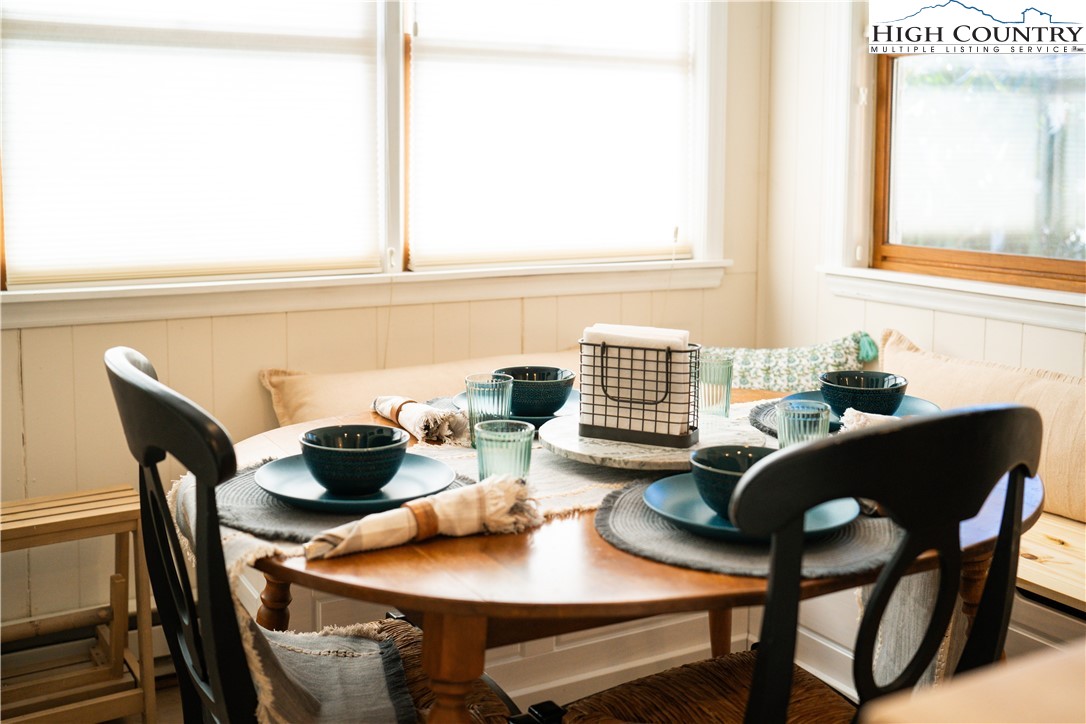 421 Windridge Road Newland, NC 28657 - Photo 13 of 34