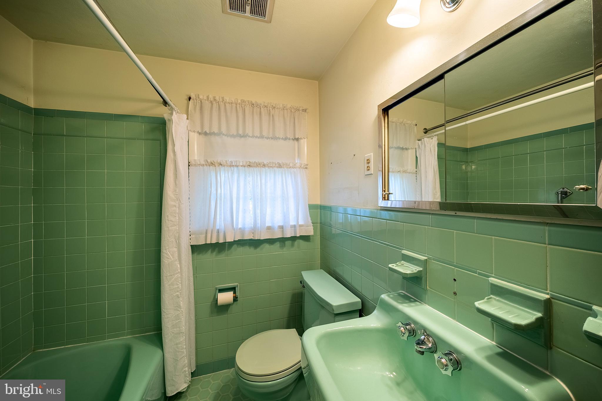 219 West Upper Ferry Road Ewing, NJ 08628 - Photo 22 of 34