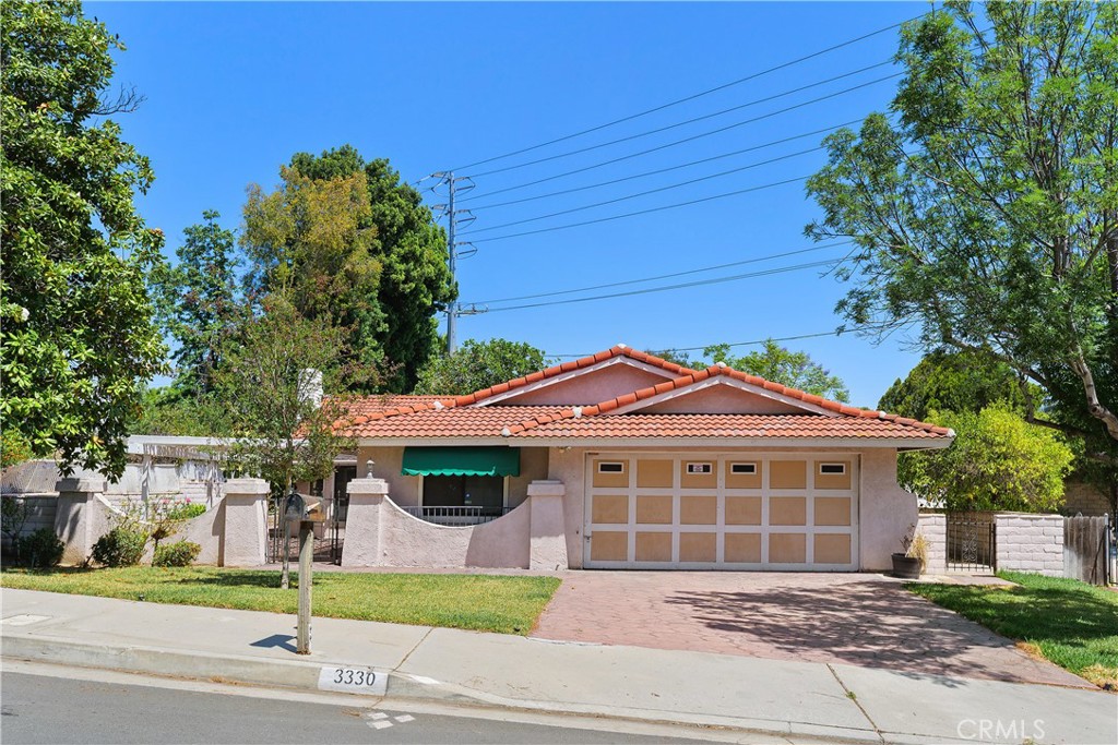 3330 Highcliff Road Riverside, CA 92506 - Photo 2 of 25