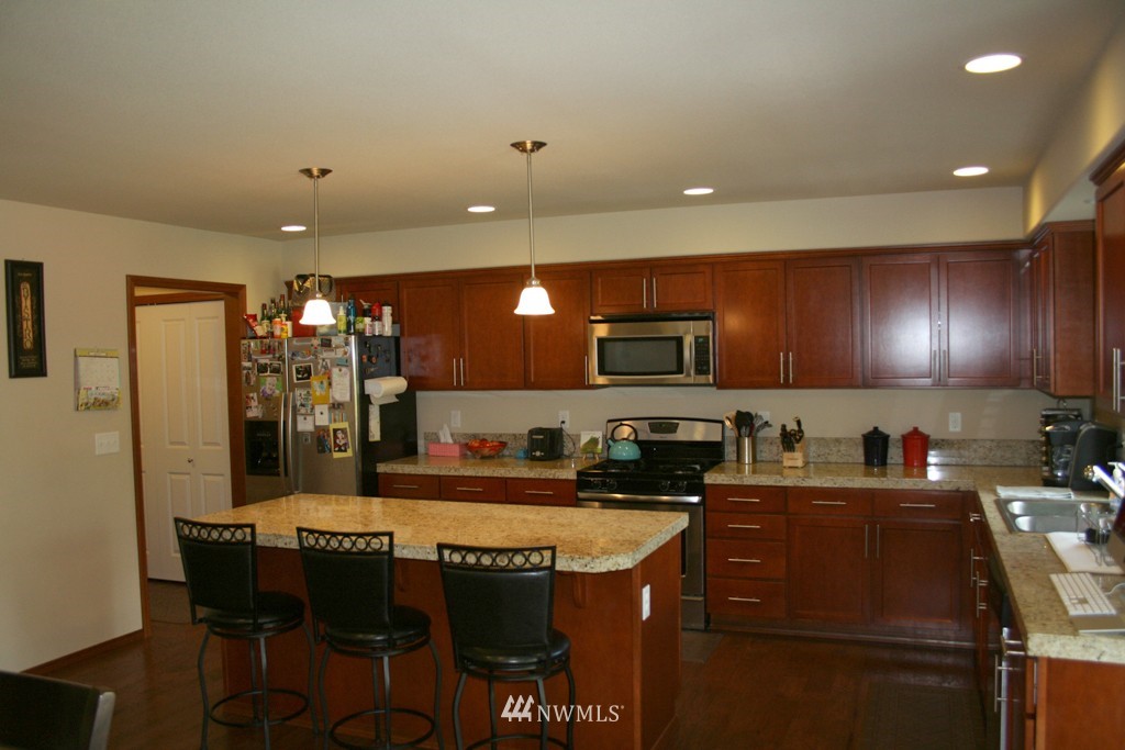 408 Barry Loop Mount Vernon, WA 98274 - Photo 6 of 25 Gallery Image 6