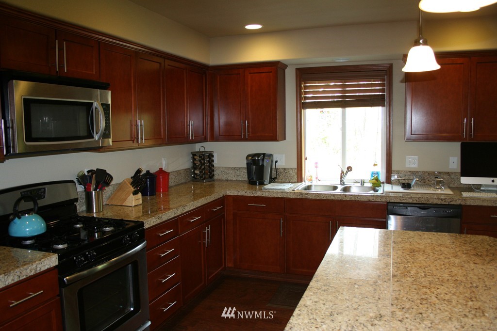 408 Barry Loop Mount Vernon, WA 98274 - Photo 8 of 25 Gallery Image 8