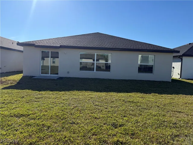 $2,100 | 17712 Paradiso Way, North Fort Myers, FL 33917