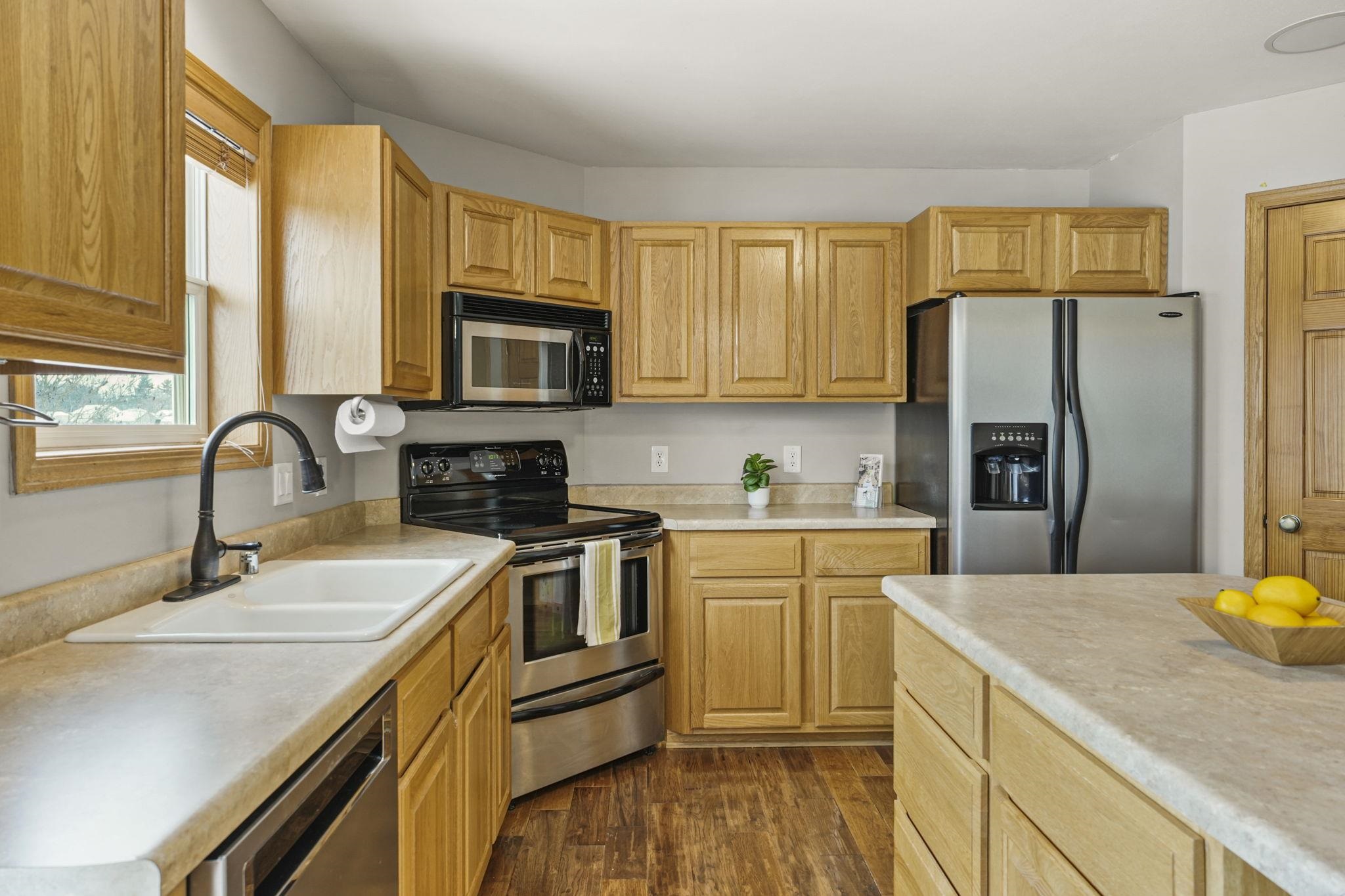 7709 Crawling Stone Road Madison, WI 53719 - Photo 15 of 56