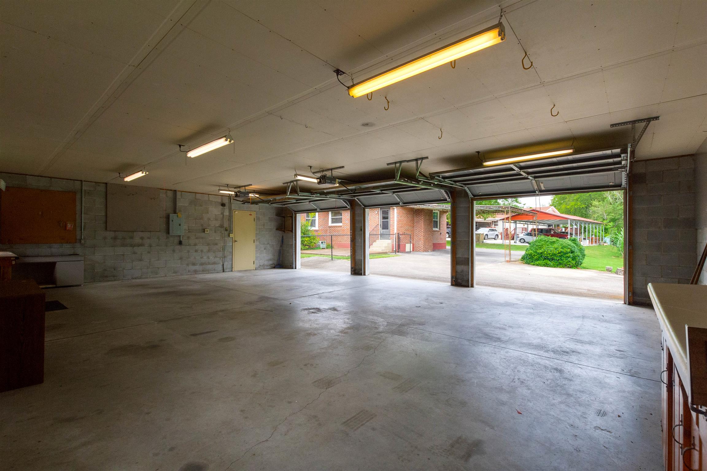 706 East Campbell Road Madison, TN 37115 - Photo 22 of 25 Great space for your "Man Cave".