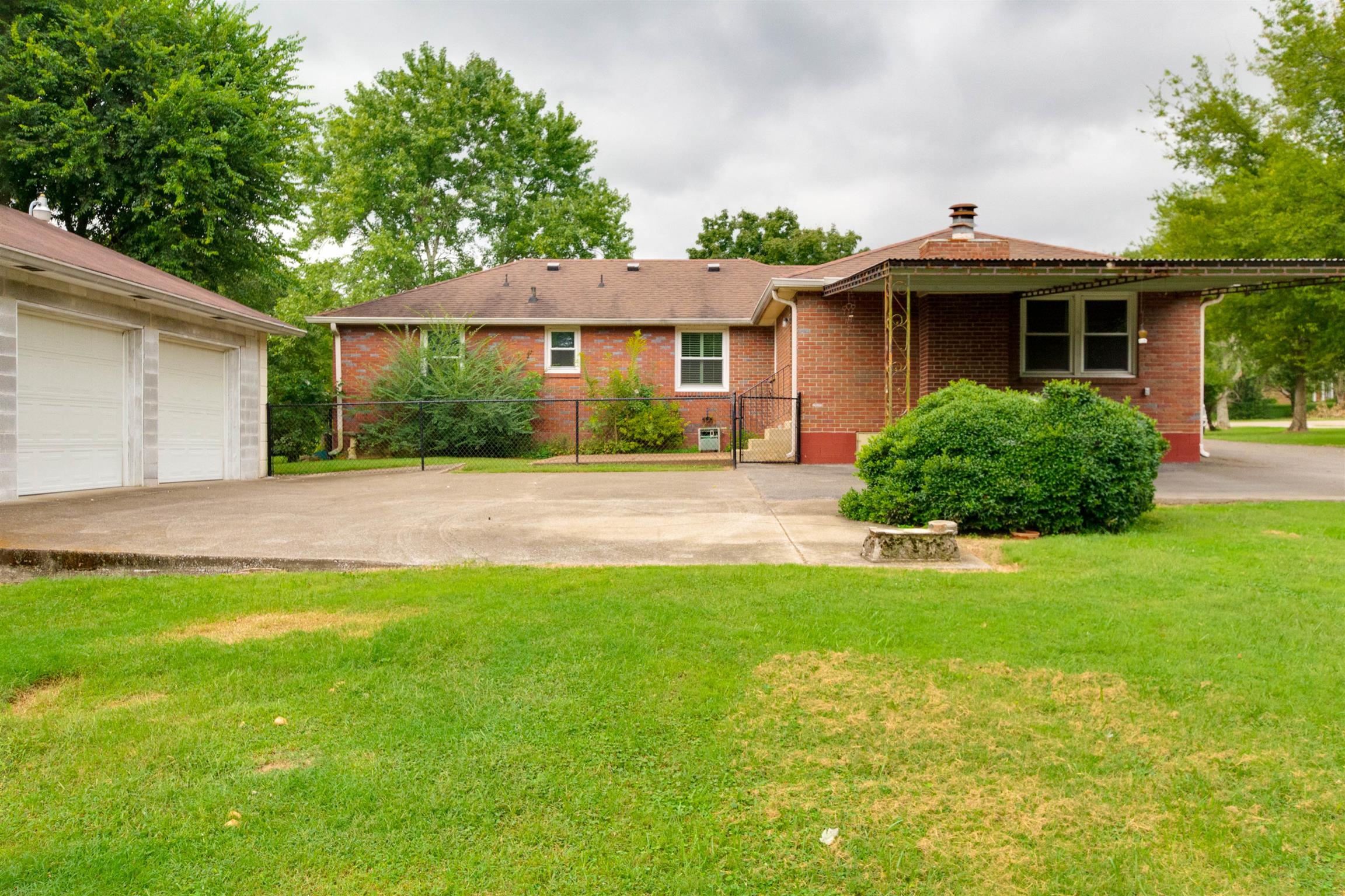706 East Campbell Road Madison, TN 37115 - Photo 24 of 25 Room for gardening as well