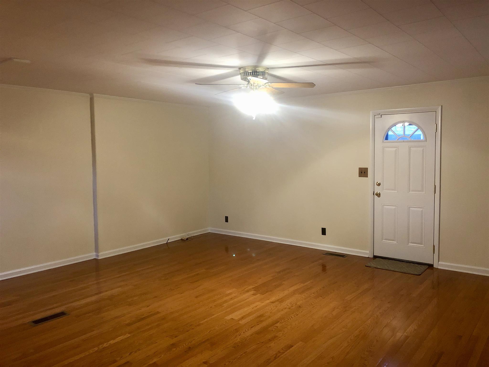 706 East Campbell Road Madison, TN 37115 - Photo 4 of 25 Hardwood floors