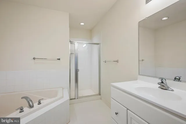 $349,900 | 17476 Slipper Shell Way, Unit 14, Lewes, DE 19958