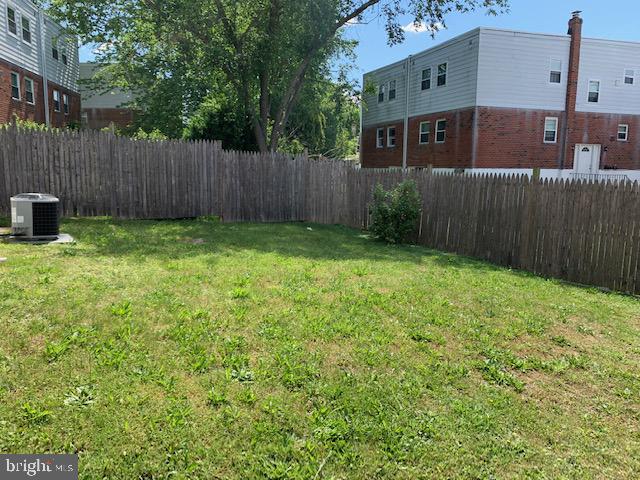 108 Tomlinson Road Philadelphia, PA 19116 - Photo 4 of 4 backyard