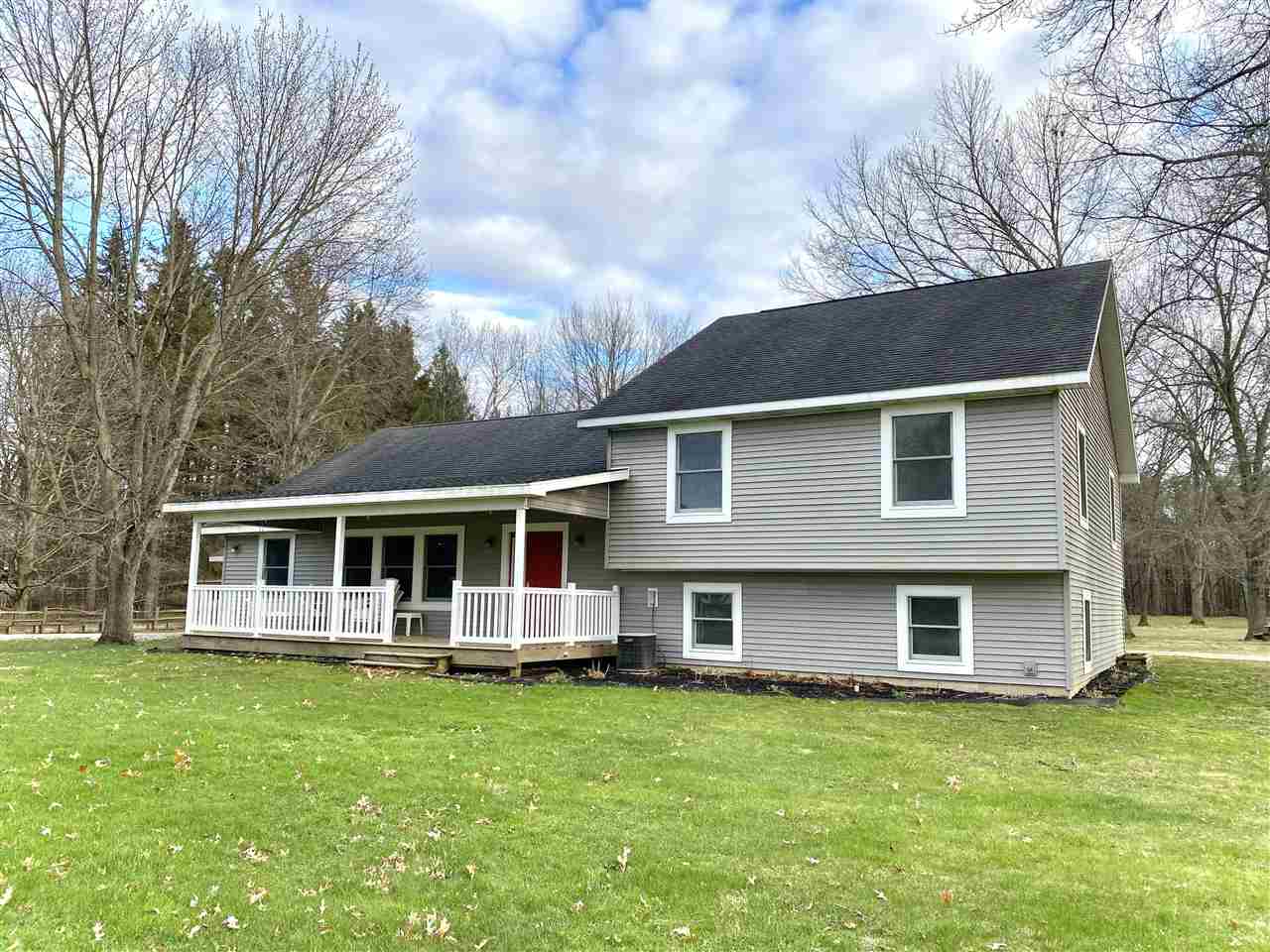 6125 West Beard Road Perry, MI 48872 - Photo 1 of 93