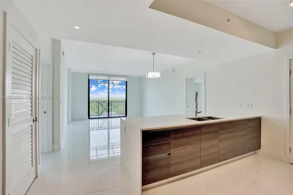 $5,500 | 301 Altara Avenue, Unit 821, Coral Gables, FL 33146